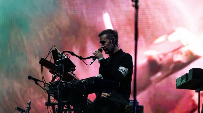 massive attack interzisa in singapore
