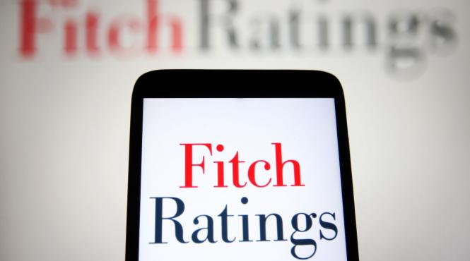 romania evita retrogradare fitch rating suveran deficit