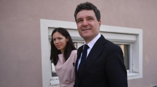 Cum s au cunoscut Mirabela Grădinaru şi Nicuşor Dan, în Club A: "Era aglomerat, dar el era relaxat şi avea o privire foarte caldă"