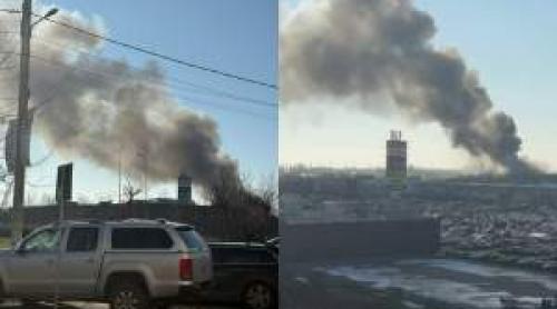 Incendiu puternic în București! Un depozit arde ca o torță. Au fost trimise mesaje RO Alert