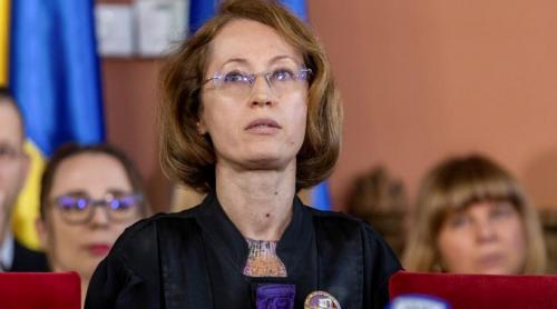 O judecătoare intervine în conferința de presă de la Curtea de Apel București și înfruntă conducerea: „Suntem terorizați”