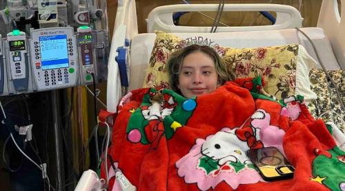 Piciorul unei fete de 14 ani a crescut mai repede decât restul corpului și a ajuns la 77 kg. Boala ei e atât de rară încât nu are nume 