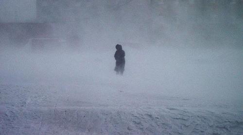 Regiunea în care s a înregistrat cea mai mică temperatură de pe Pământ. Stratul de zăpadă a ajuns până la etajul doi