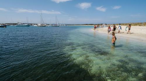 Un râu subteran toxic, cu ape contaminate cu mercur, a fost descoperit într o destinație turistică populară