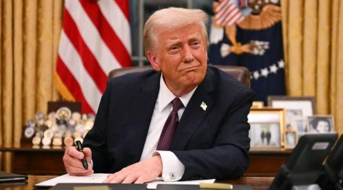 Douăzeci de decizii și gesturi ale lui Donald Trump din acest an care au împins limitele puterii prezidențiale