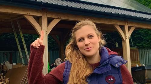 Familia care trăiește în pădure de 12 ani: „Eram datori față de bănci și companii de energie”