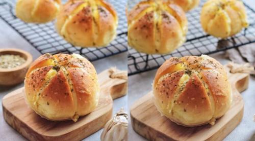 Pâine coreeană cu usturoi și cremă de brânză. Rețetă autentică