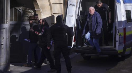 Suveraniștii din comandamentul „Vlad Țepeș” s au înmuiat când au aflat că riscă 20 de ani de închisoare. Liderul grupului se crede „țap ispășitor” pentru „un popor ignorant”