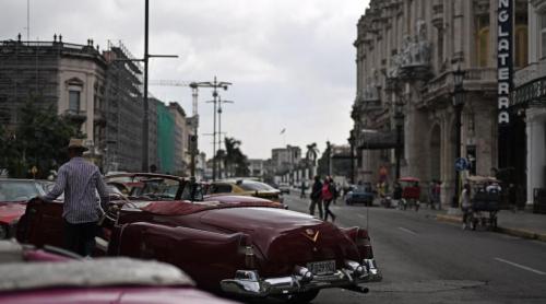 Un bărbat s a înscris la rând pentru benzină în urmă cu trei luni și acum e pe locul 5.052. Țara unde s a ajuns la o asemenea criză