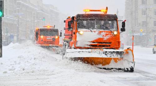 Cod portocaliu de ninsori abundente și viscol în București și un sfert de țară. Stratul de zăpadă va ajunge la jumătate de metru