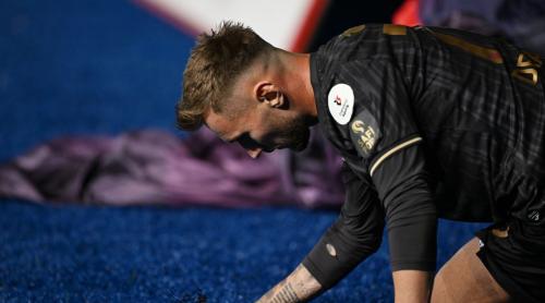 Denis Drăguș, la un pas să fie bătut de adversari. A fost nevoie de intervenția Poliției