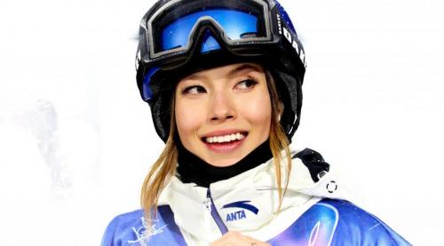 Eileen Gu, cea mai bogată şi frumoasă sportivă de la JO, este hărţuită şi agresată fizic pentru că schiază pentru China, în loc de SUA