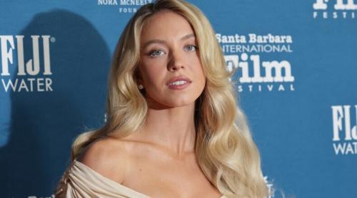 Sydney Sweeney a recreat o ținută veche de 74 de ani. O rochie similară a fost purtată și de Marilyn Monroe