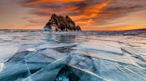 Tragedie pe Baikal: Un microbuz cu turiști străini s a scufundat sub gheață, în timp ce traversa cel mai adânc lac din lume