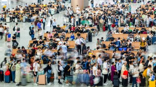 „Am ratat chimioterapia și am de plătit la hotel 14.000 de euro”. Situații limită în care au ajuns turiști blocați din cauza războiului