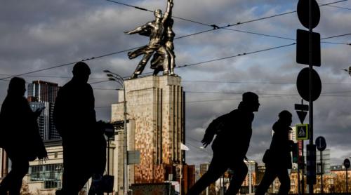 Au crescut căutările pentru „părăsiți Rusia”. E haos în Moscova din cauza tăierii internetului, rușii caută soluții să fugă din țară