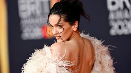 Covorul roșu de la BRIT Awards 2026. Cum au impresionat vedetele cu ținutele alese