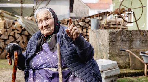 EXCLUSIV LIBERTATEA Mama lui Ilie Bolojan, către fiul ei premier: „Ai crescut dintr un pământ puternic! Fă ce știi că trebuie făcut!”