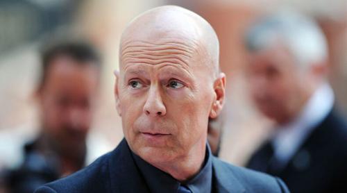 Imagini emoționante cu Bruce Willis în rolul de bunic. Actorul, care suferă de demență frontotemporală, a împlinit 71 de ani