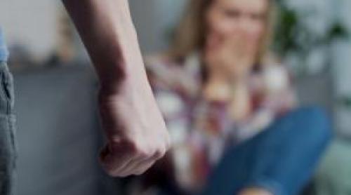 Iniţiativă Shero: registrul agresorilor. Proiectul e salutat de avocaţi, judecători şi poliţişti