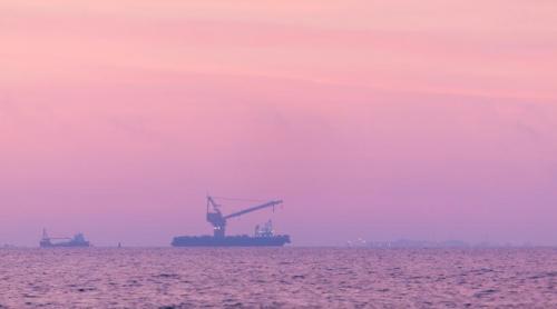 Rusia a găsit cea mai sigură rută de transport către Iran după ce strâmtoarea Ormuz a fost blocată și a reluat exportul de cereale