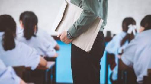 Simulare Evaluarea Națională 2026: Ce subiecte au primit elevii de clasa a VIII a și cum a arătat baremul