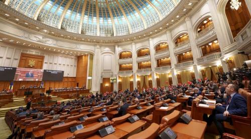 Ce s a întâmplat cu leul la moțiunile de cenzură care au dărâmat guverne în România