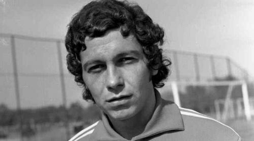 Cine a fost Mircea Lucescu. Imagini de arhivă cu căpitanul României la Mondialul din 1970, creatorul lui Dinamo de la finalul anilor ’80 și unul dintre cei mai titrați antrenori din istorie