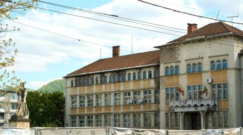 Compania de stat aflată în insolvență de 17 ani care a adunat datorii de 597.000.000 de lei: „Iazuri de decantare cu potențial de metale rare”