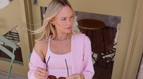 Cu ce se ocupă femeia care a fost înşelată de soţul milionar cu cea mai bună prietenă a ei!