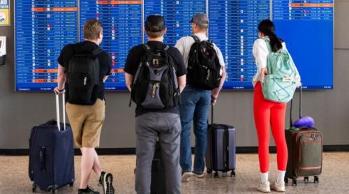 Încă o companie aeriană anulează zboruri din mai și iunie din cauza costului kerosenului