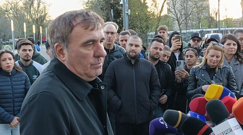 LIVE /  Sicriul lui Mircea Lucescu a ajuns la Arena Naţională! Gică Hagi: „Până în ultima clipă a luptat și a făcut o cu curaj”. Update