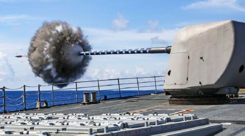 Marina SUA a folosit din nou tunul de punte în luptă, pentru prima dată după aproape 40 de ani