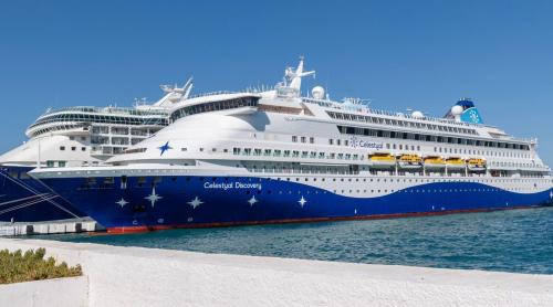 O navă de croazieră de lux a forțat traversarea Strâmtorii Ormuz, unde traficul rămâne extrem de scăzut