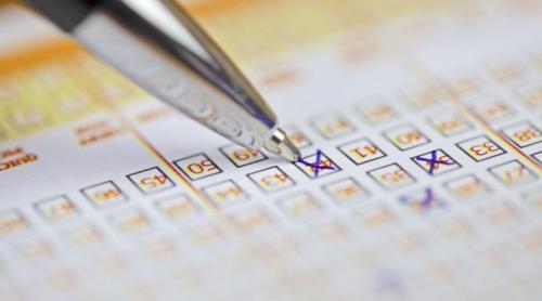 A returnat un bilet loto de 500 de dolari găsit într o benzinărie. Două luni mai târziu, a câștigat peste jumătate de milion de dolari