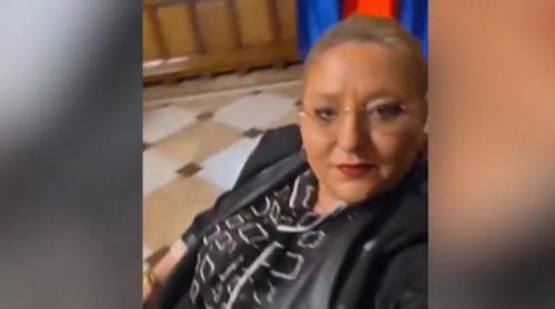 Diana Șoșoacă a făcut circ la consultările de la Cotroceni: „Este că mi stă bine aici? Luați loc aici, doamna premier”