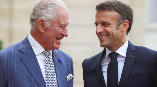 Emmanuel Macron răspunde la ironia despre „vorbitul în franceză” a Regelui Charles, în timpul vizitei în SUA