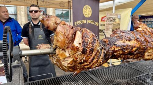 „Sigur și Gustos”, dar te ține buzunarul? Am fost la târgul de la Casa Presei unde pastrama costă 220 de lei/kg