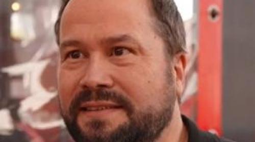"Sunt foarte trist că nu avem așa ceva în Finlanda". Reacția unui vlogger finlandez la micii din Obor
