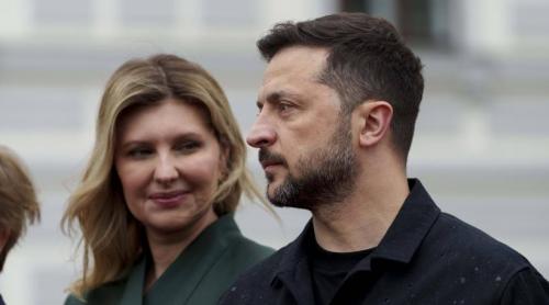 Volodimir Zelenski vine la București, la Summit ul B9, alături de soție. Olena Zelenska va avea un alt program, cu Mirabela Grădinaru