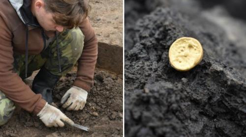 Câţiva muncitori au descoperit monede de aur și alte artefacte rare îngropate de secole sub traseul unei viitoare autostrăzi, în Cehia