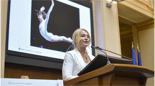 Ce poreclă avea, de fapt, Nadia Comăneci. I a fost dată de către antrenorul Bela Karolyi