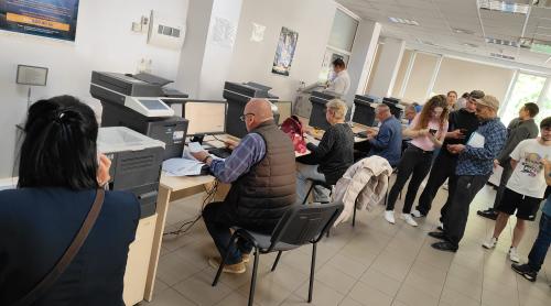 Digitalizarea administrației în România: cererile online se completează pe calculatoarele de la ghișee