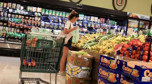 Fructe și legume din Turcia erau vândute în supermarketuri cu etichete românești. Frauda a fost descoperită la un control ANAF