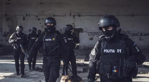 Patru TikTok eri care nu și au declarat venituri de peste 3.000.000 de lei au fost ridicați de poliție. Printre ei, și Makaveli