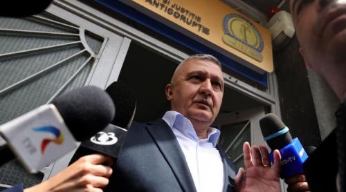 Șeful Armatei, suspect într un dosar DNA. Vlad ar fi ajutat fiica unui alt general să studieze la fără taxă ca să se angajeze în Armată