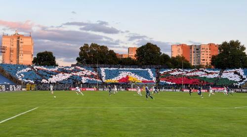 Fanii lui Levski Sofia, show în pauza meciului cu Universitatea Craiova! Cum au sărbătorit în tribune. Video