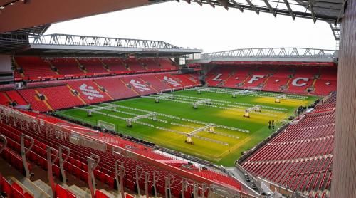 Fostul acționar al campioanei României, în negocieri să cumpere acțiuni la Liverpool!