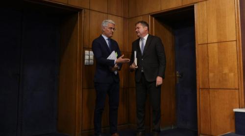Legea salarizării a lui Pîslaru e desființată de Cseke Attila. Ministerul Sănătății: „Inechități grave, tăieri permanente de sporuri”