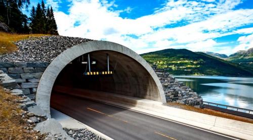 Norvegia a băgat o autostradă la 292 de m sub mare: Cel mai adânc tunel submarin din lume a înlocuit feriboturile cu drumul de 8 minute